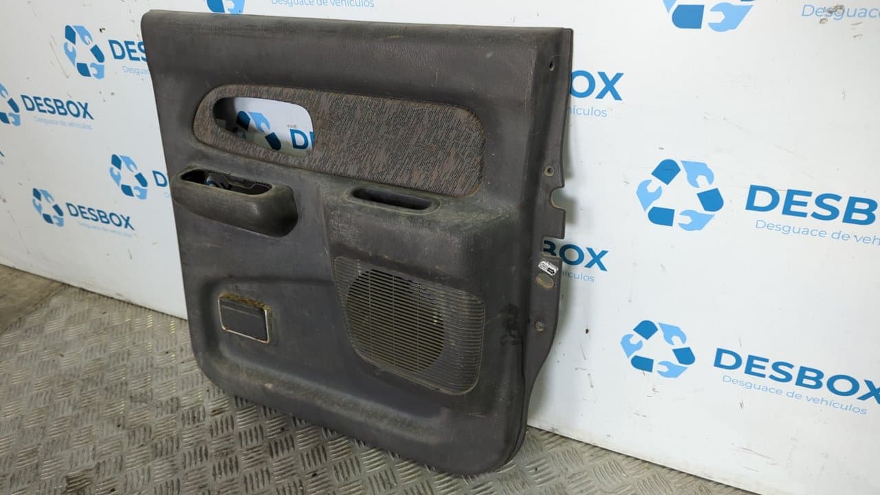 Recambio de GUARNECIDO PUERTA TRASERA DERECHA para MITSUBISHI L 200 (K6/7) 2.5 Turbodiesel 4D56 referencia OEM IAM MR1177958042 - VERDE 6