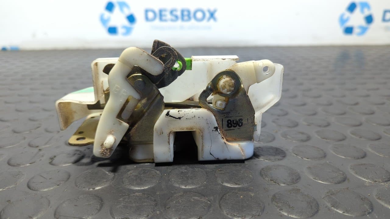 Recambio de CERRADURA PUERTA TRASERA DERECHA para MITSUBISHI L 200 (K6/7) 2.5 Turbodiesel 4D56 referencia OEM IAM 2RD - VERDE 4