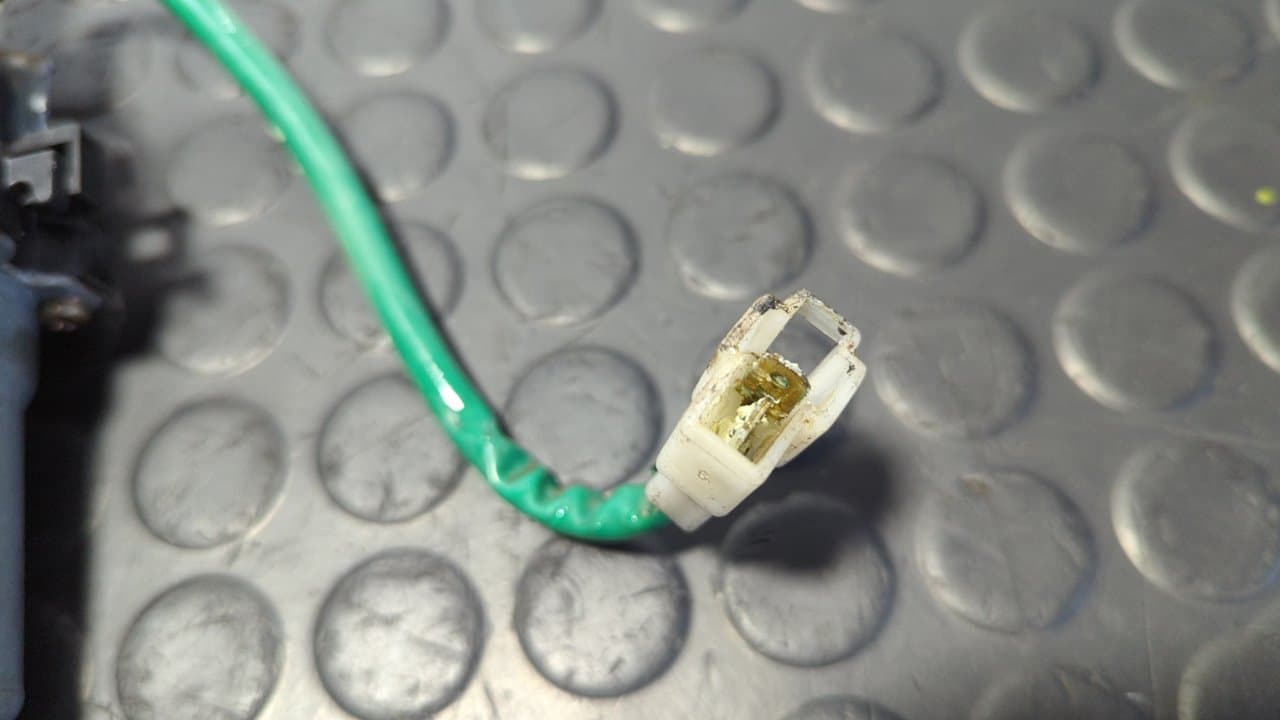 Recambio de ELEVALUNAS TRASERO DERECHO para MITSUBISHI L 200 (K6/7) 4D56 referencia OEM IAM MR144538  - VERDE 5
