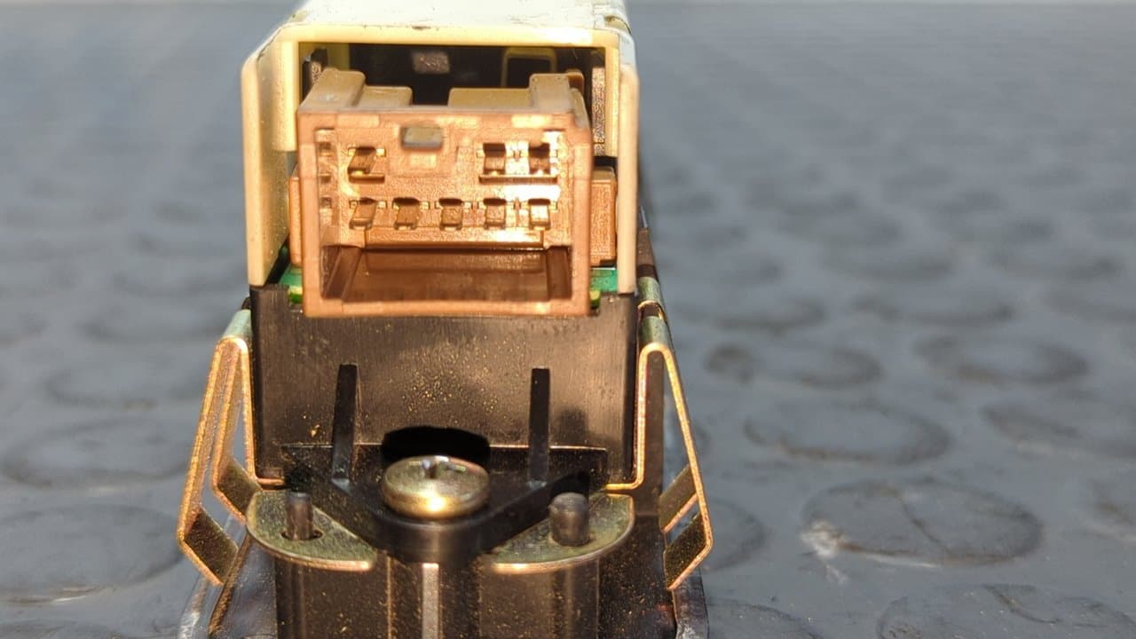 Recambio de MANDO ELEVALUNAS TRASERO DERECHO para MITSUBISHI L 200 (K6/7) 2.5 Turbodiesel 4D56 referencia OEM IAM 513831 - VERDE 2