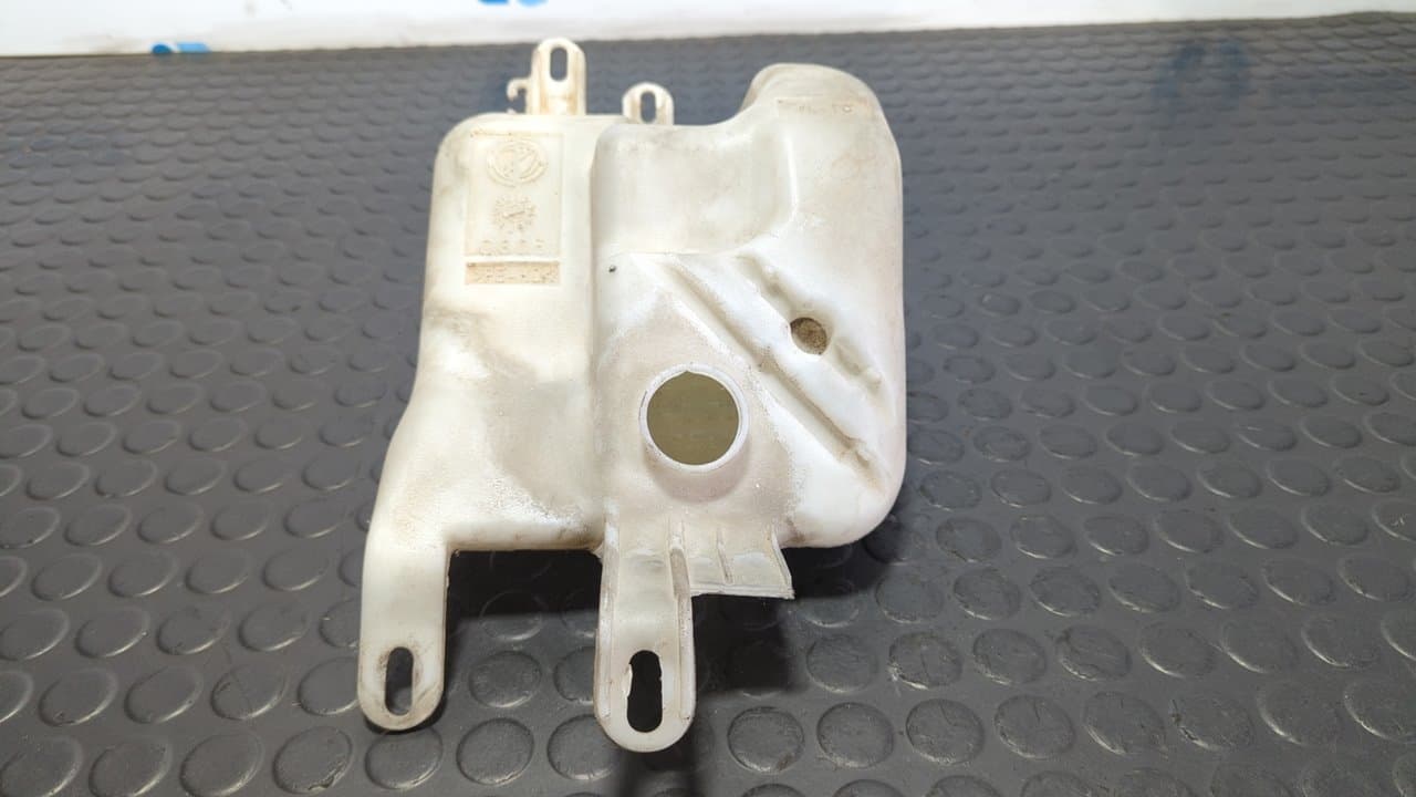 Recambio de DEPOSITO LIMPIA para ALFA ROMEO 147 (190) 1.6 TS 105 Collezione AR37203 referencia OEM IAM C805 - NEGRO 3