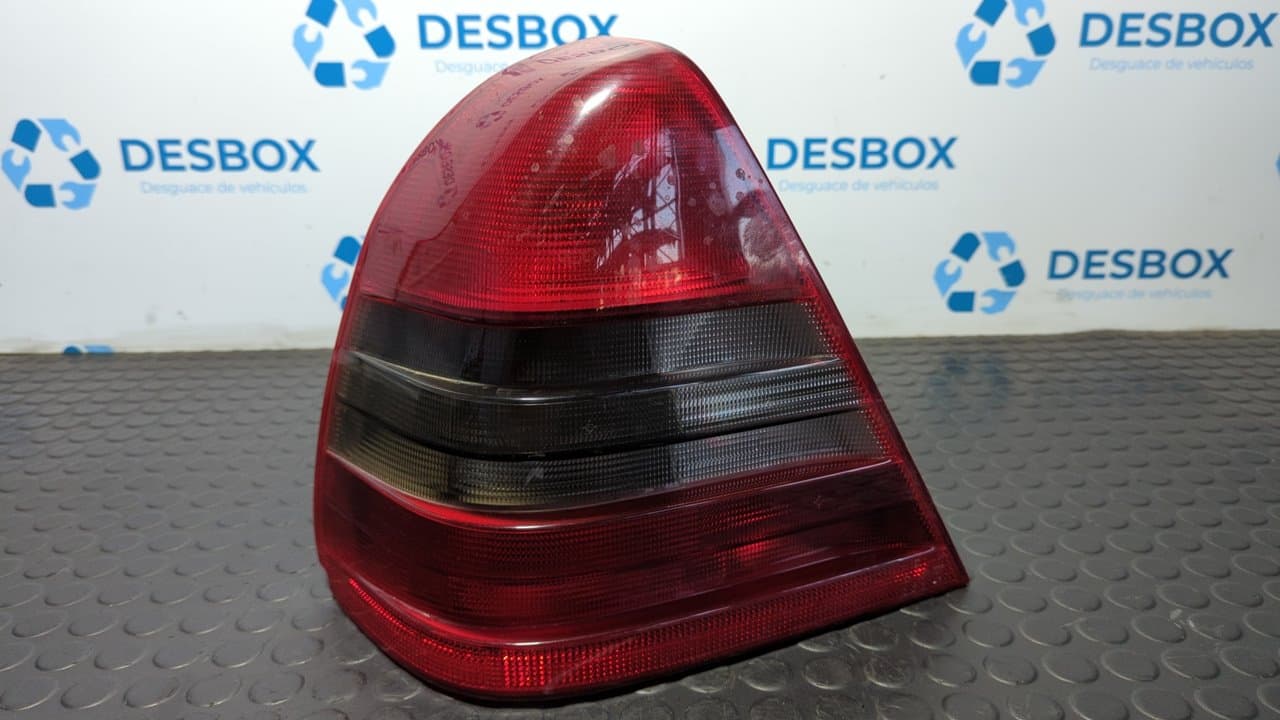 Recambio de PILOTO TRASERO IZQUIERDO para MERCEDES-BENZ CLASE C (W202) BERLINA 250 TD (202.128) 605960 - GRIS
