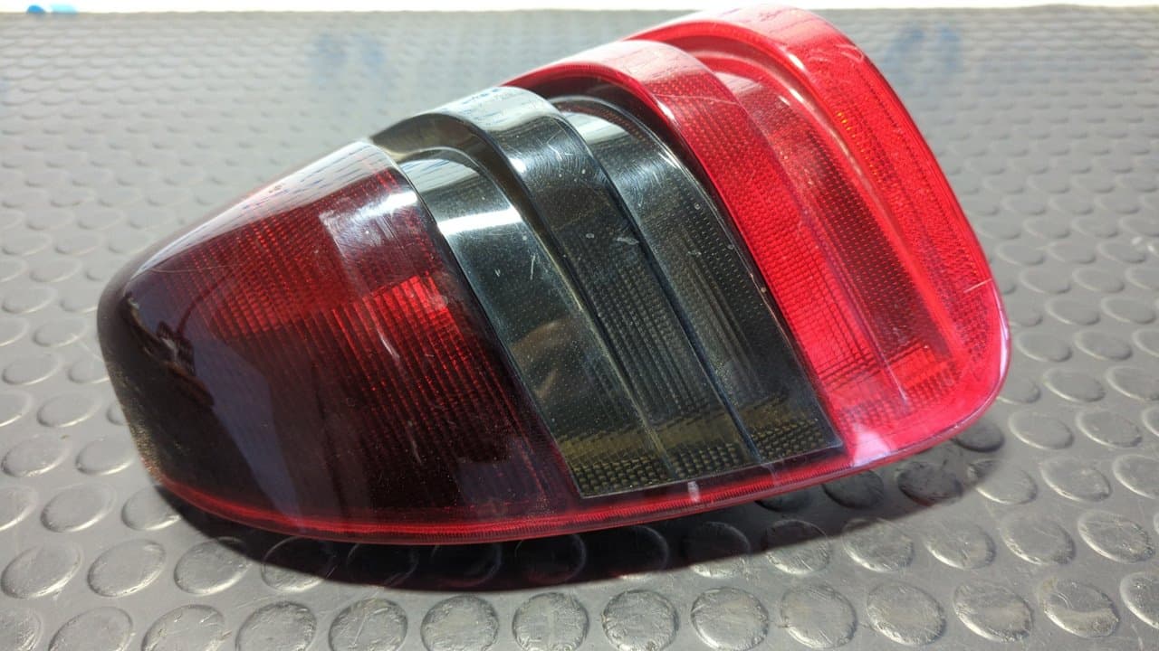 Recambio de PILOTO TRASERO IZQUIERDO para MERCEDES-BENZ CLASE C (W202) BERLINA 250 TD (202.128) OM605960 referencia OEM IAM 2028203564 - AZUL 8