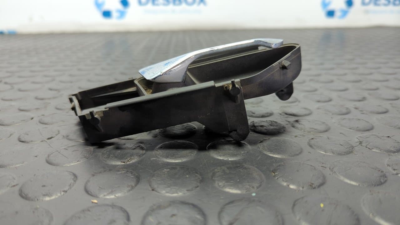 Recambio de MANETA INTERIOR TRASERA DERECHA para MERCEDES-BENZ CLASE E (W124) referencia OEM IAM 1247600261 6