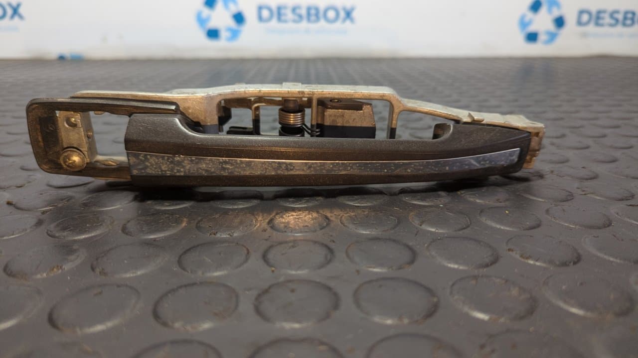 Recambio de MANETA DELANTERA DERECHA para MERCEDES CLASE E (W124)