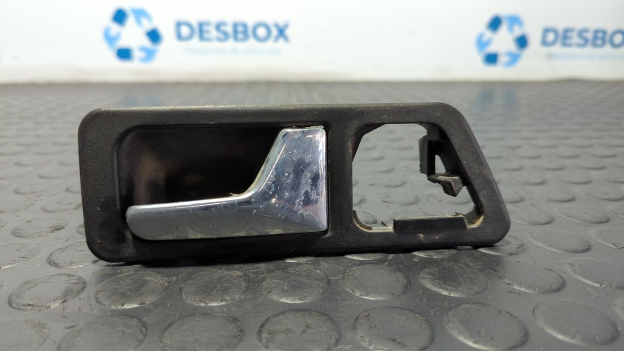 Recambio de MANETA INTERIOR DELANTERA DERECHA para MERCEDES-BENZ CLASE C (W201) referencia OEM IAM 2017660264