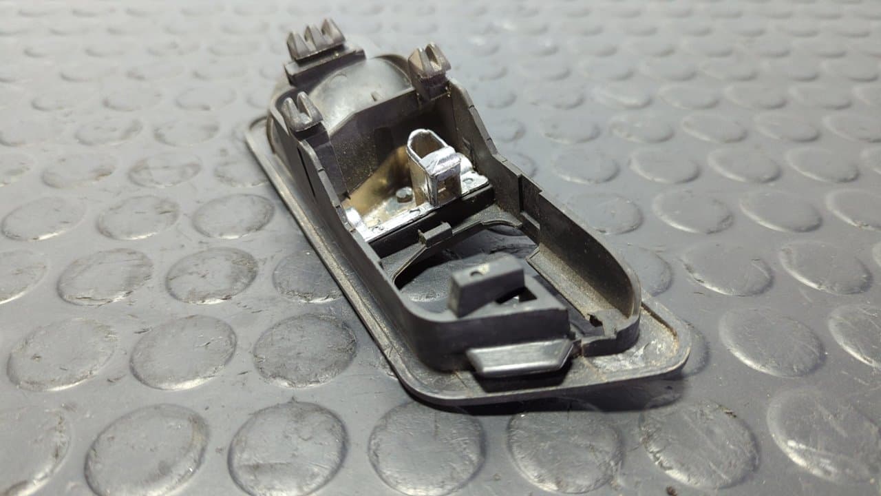 Recambio de MANETA INTERIOR DELANTERA DERECHA para MERCEDES-BENZ CLASE C (W201) referencia OEM IAM 2017660264 2