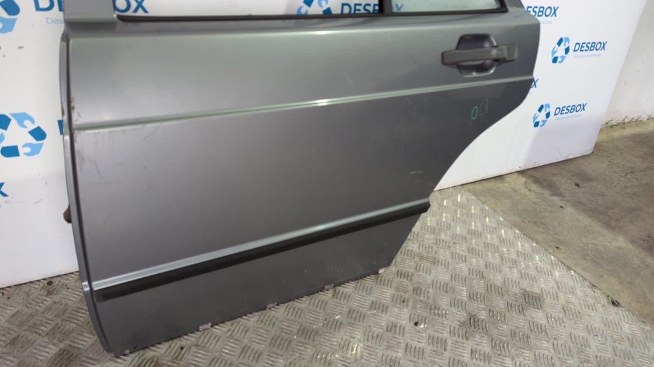 Recambio de PUERTA TRASERA IZQUIERDA para MERCEDES-BENZ CLASE C (W201) 8