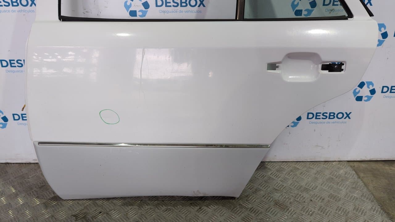 Recambio de PUERTA TRASERA IZQUIERDA para MERCEDES CLASE E (W124) 3
