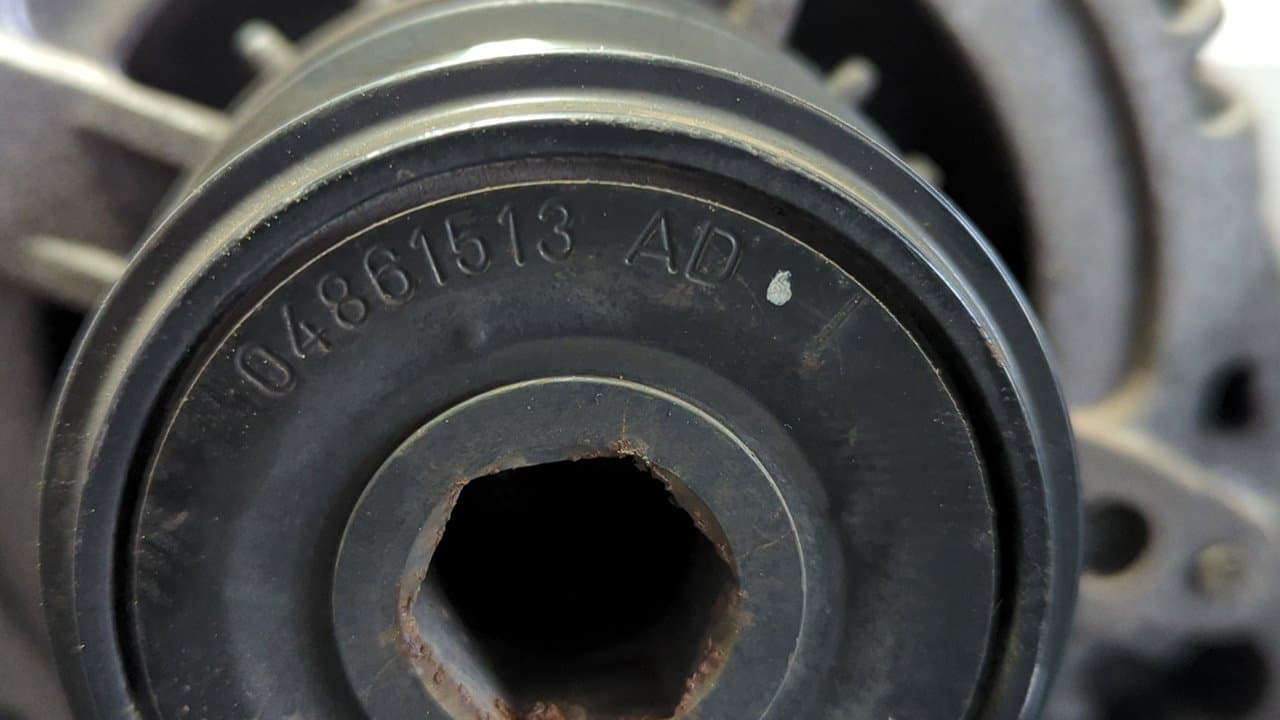 Recambio de ALTERNADOR para CHRYSLER VOYAGER (RG) ENJ referencia OEM IAM 04868429AD - GRIS 3