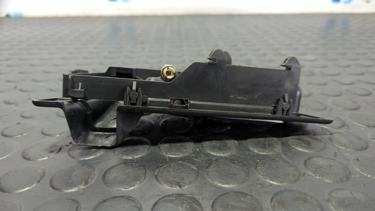 Recambio de MANETA INTERIOR TRASERA DERECHA para MERCEDES-BENZ CLASE E (W124) referencia OEM IAM 1247600261 3