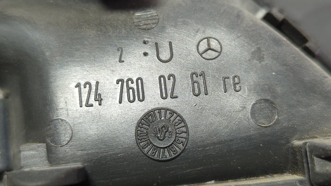 Recambio de MANETA INTERIOR TRASERA DERECHA para MERCEDES-BENZ CLASE E (W124) referencia OEM IAM 1247600261 2