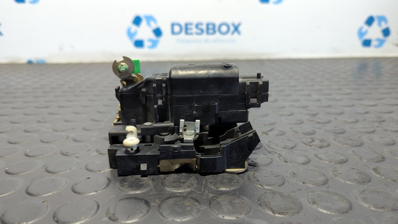 Recambio de CERRADURA PUERTA DELANTERA DERECHA para RENAULT MASTER COMBI referencia OEM IAM 37X56