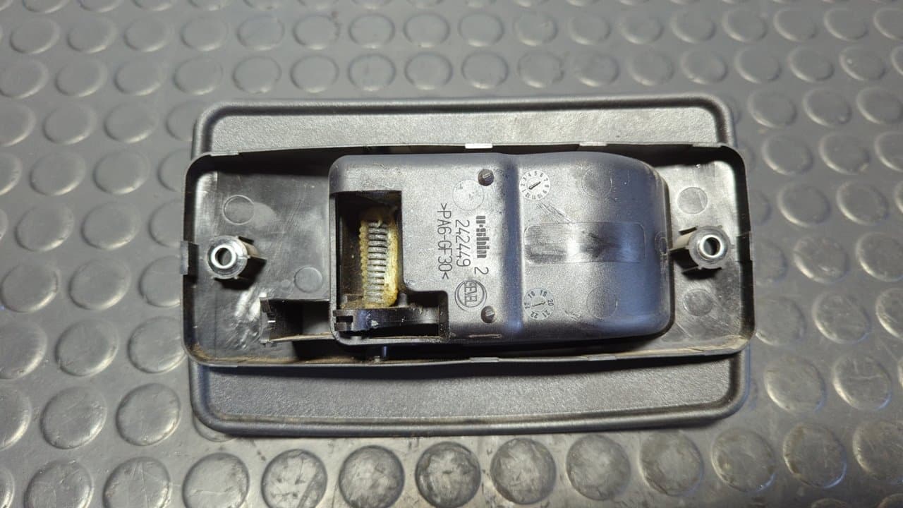 Recambio de MANETA INTERIOR TRASERA DERECHA para FIAT DUCATO CHASIS CABINA 33 (290) L1 Kipper RS: 3000 mm 140 F1AGL4113 referencia OEM IAM 242449 - BLANCO 3