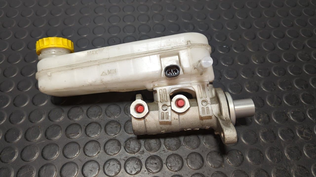 Recambio de BOMBA FRENO para FIAT DUCATO CHASIS CABINA 33 (290) L1 Kipper RS: 3000 mm 140 F1AGL4113 referencia OEM IAM 0204255096 - BLANCO 4