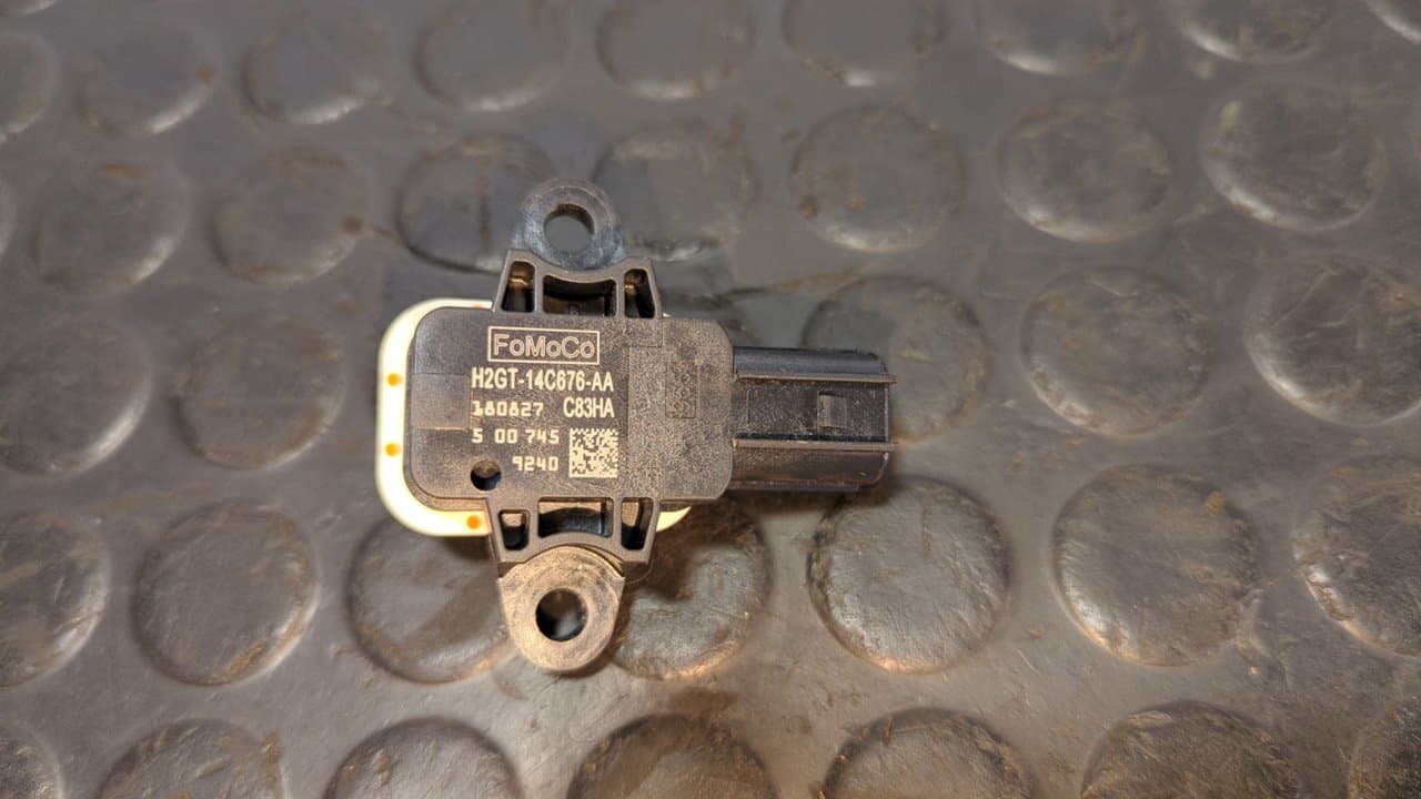 Recambio de SENSOR para FORD MONDEO LIM. ST-Line UACC referencia OEM IAM H2GT14C676AA - NEGRO
