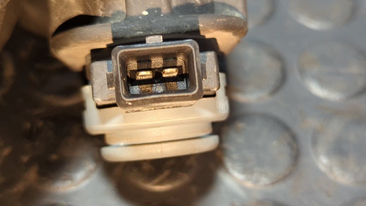 Recambio de VALVULA AIRE ADICIONAL para NISSAN NV 200 (M20) Kasten Comfort K9K referencia OEM IAM EV521 - BLANCO 2