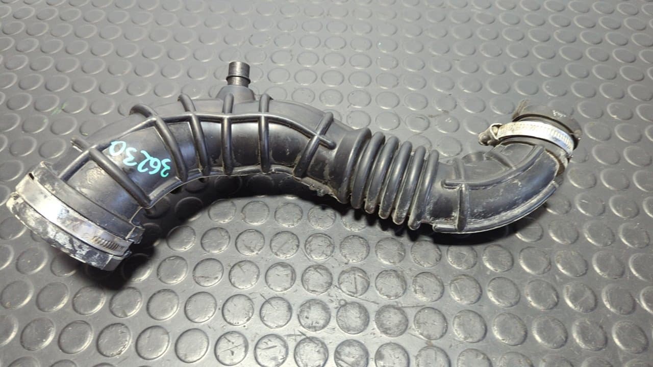 Recambio de TUBO para NISSAN NV 200 (M20) Kasten Comfort K9K referencia OEM IAM 8200500383C - BLANCO 4