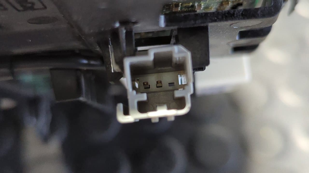Recambio de LUZ INTERIOR para FORD MONDEO LIM. UACC referencia OEM IAM DS73F519A58 - NEGRO 2