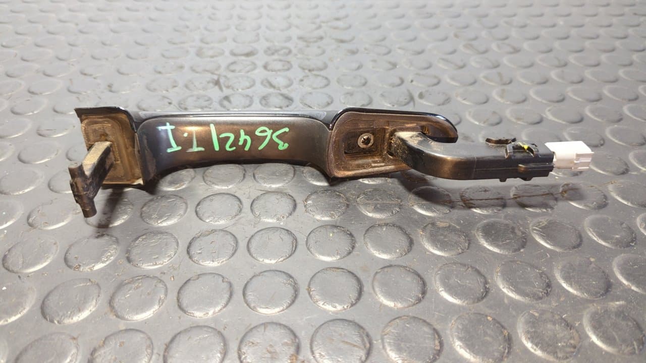 Recambio de MANETA  TRASERA IZQUIERDA para FORD MONDEO LIM. ST-Line UACC referencia OEM IAM JG93F22404B - NEGRO 4