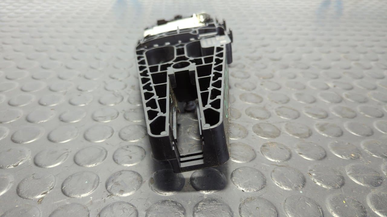 Recambio de SOPORTE MANETA DELANTERA DERECHA para FORD MONDEO LIM. ST-Line UACC referencia OEM IAM ES73F22464BE - NEGRO 4