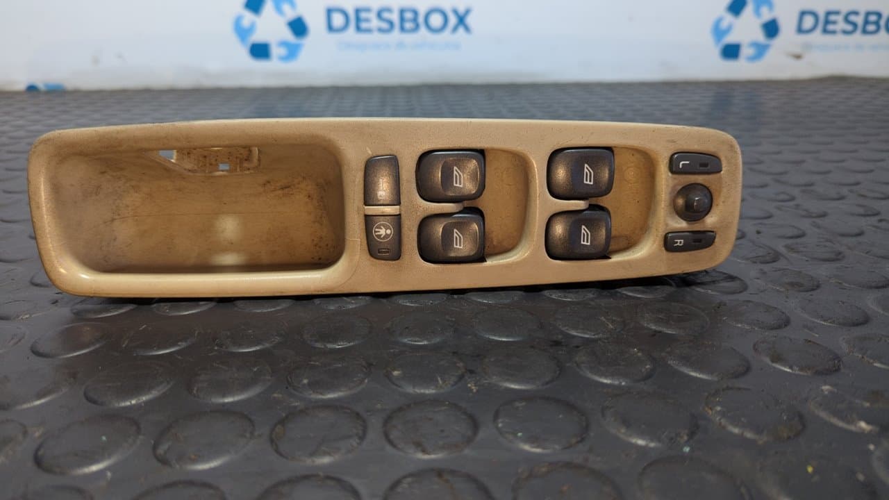 Recambio de MANDO ELEVALUNAS DELANTERO IZQUIERDO para VOLVO S80 BERLINA 2.0 Turbo CAT referencia OEM IAM 8682949 - GRIS