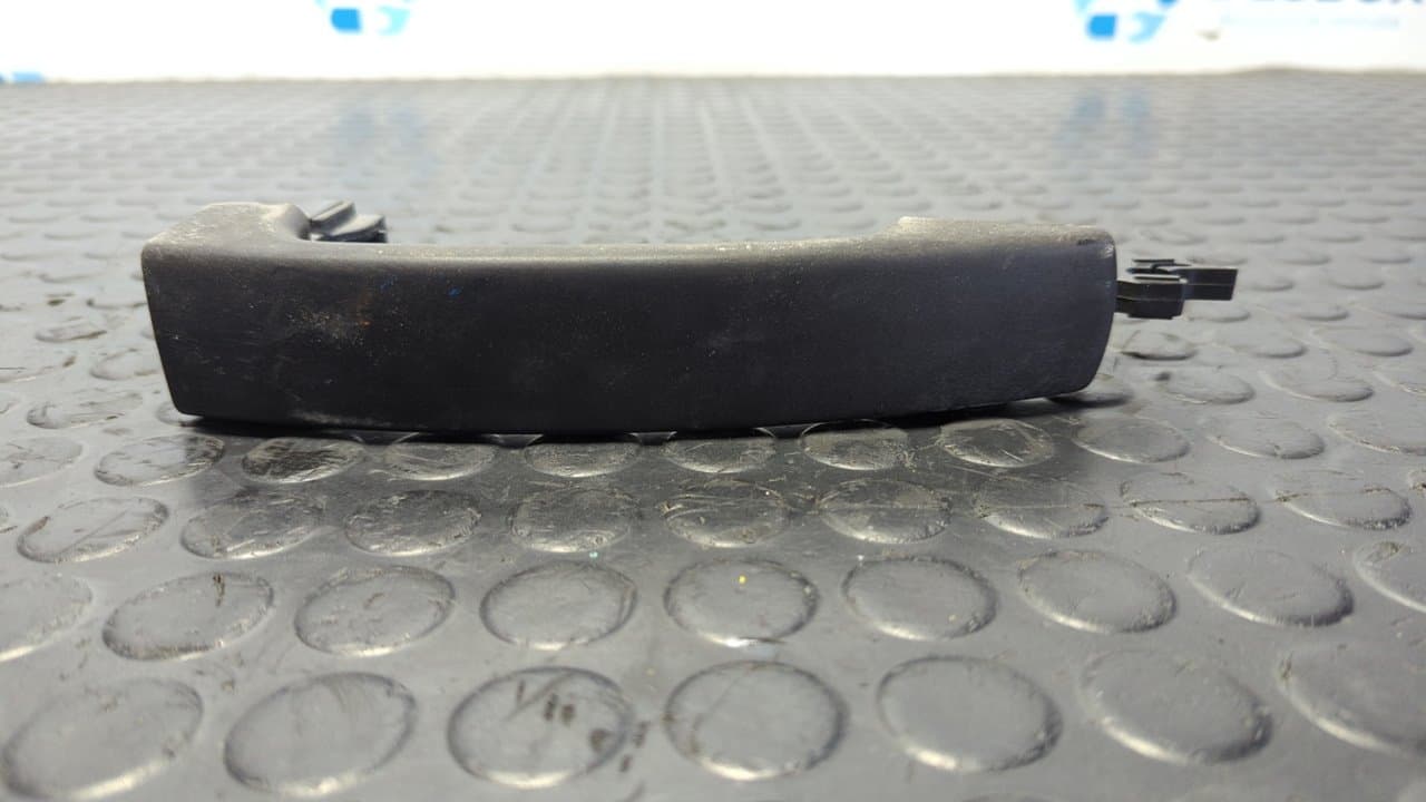 Recambio de MANETA TRASERA DERECHA para LAND ROVER DISCOVERY V6 TD Edition 60 YRS 276DT referencia OEM IAM 41285000 - GRIS