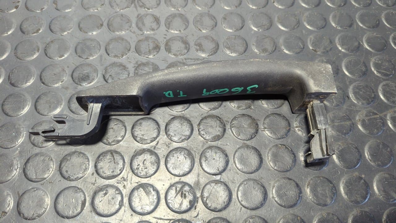Recambio de MANETA TRASERA DERECHA para LAND ROVER DISCOVERY V6 TD Edition 60 YRS 276DT referencia OEM IAM 41285000 - GRIS 3