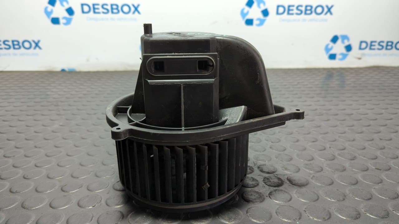 Recambio de MOTOR CALEFACCION para CITROEN JUMPER CAJA ABIERTA, DOBLE CABINA (06.2006 =>) 33 L2 HDi 100 4HY referencia OEM IAM 591920600 - BLANCO