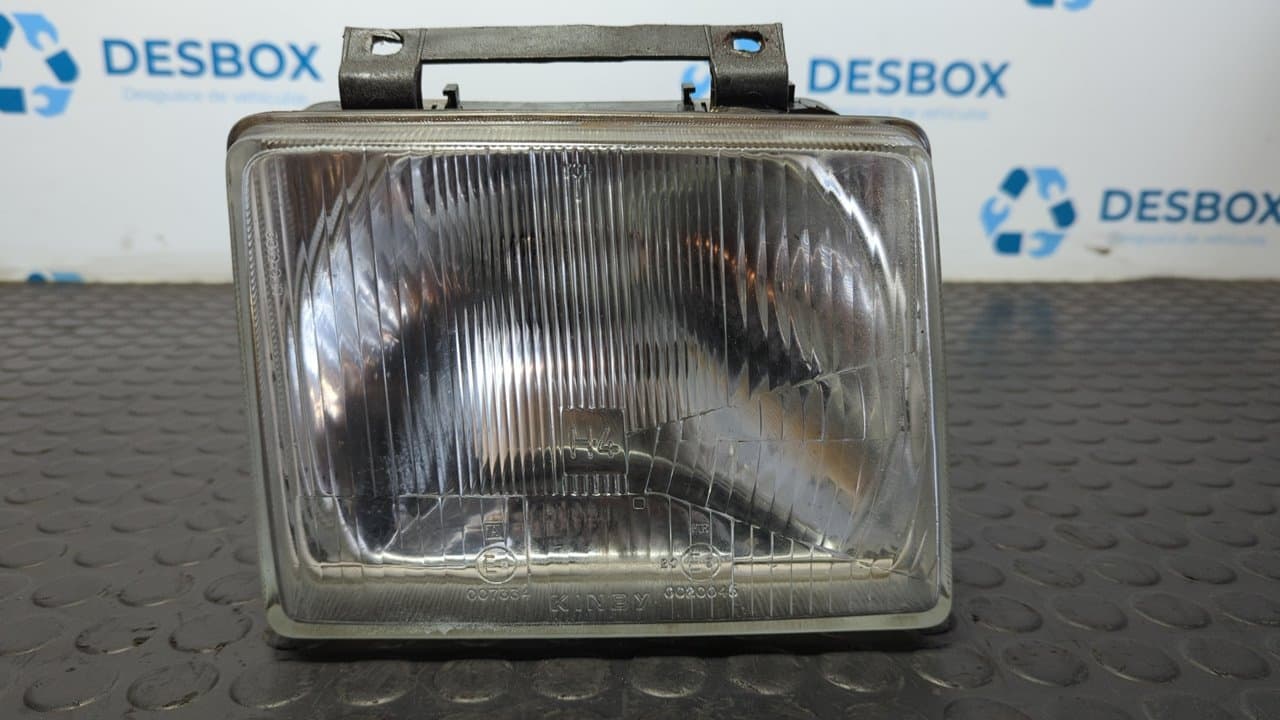 Recambio de FARO DERECHO para OPEL CORSA A Forgoneta 15D referencia OEM IAM 007334 - BLANCO
