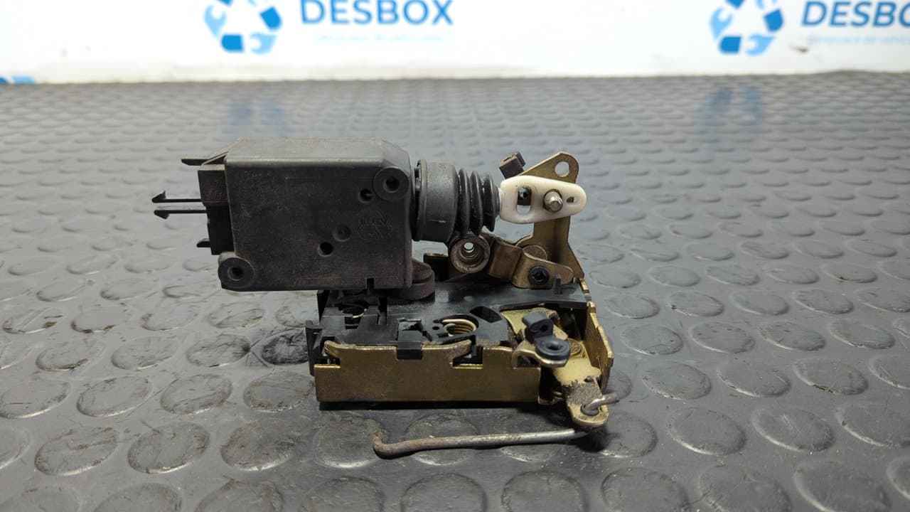 Recambio de CERRADURA PUERTA DELANTERA IZQUIERDA para PEUGEOT 205 BERLINA 1.8 D Generation A9A        - BLANCO