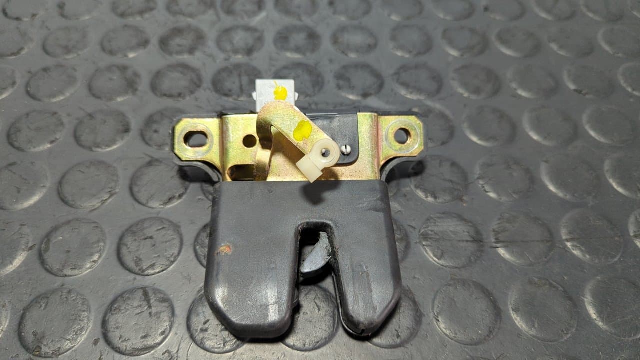 Recambio de CERRADURA MALETERO / PORTON para SEAT TOLEDO (1M2) referencia OEM IAM 8D5827505D