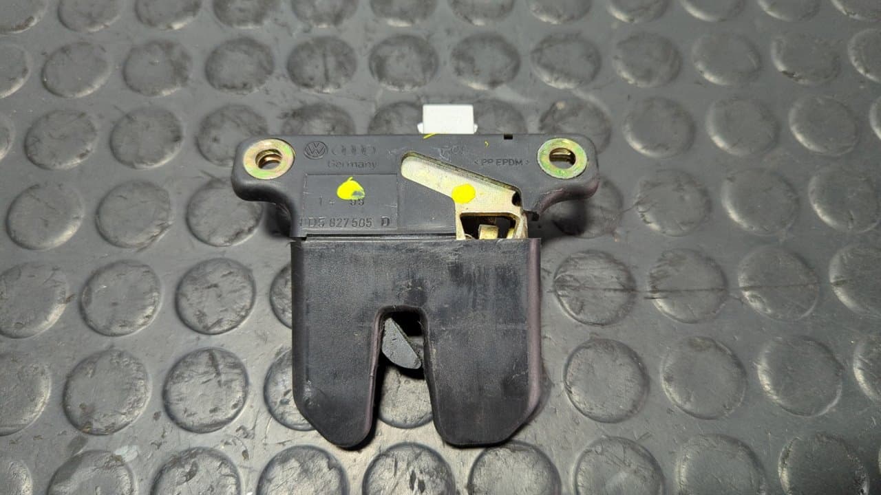 Recambio de CERRADURA MALETERO / PORTON para SEAT TOLEDO (1M2) referencia OEM IAM 8D5827505D 3