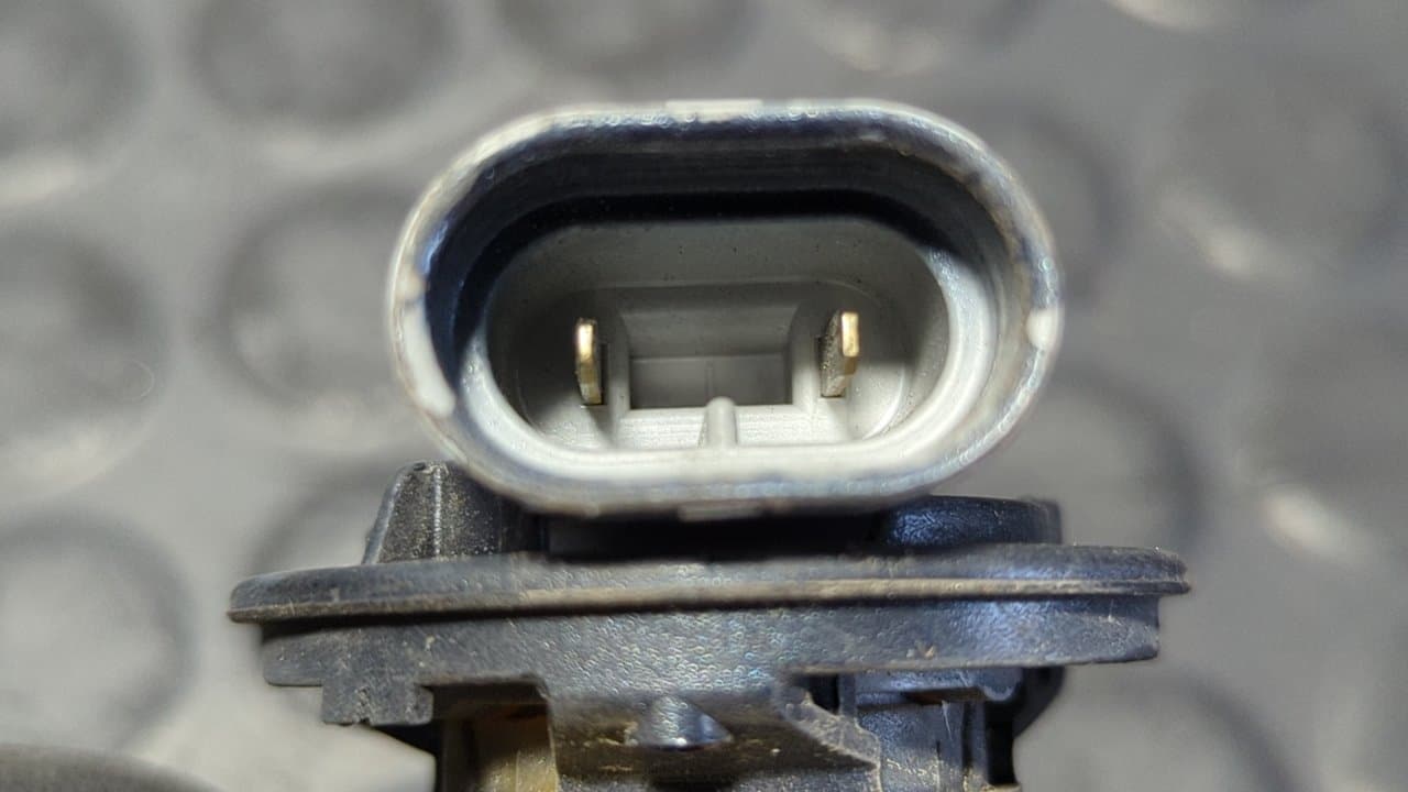 Recambio de FARO ANTINIEBLA DERECHO para VOLKSWAGEN GOLF V BERLINA (1K1) Sportline BKD referencia OEM IAM 27128600 - NEGRO 2