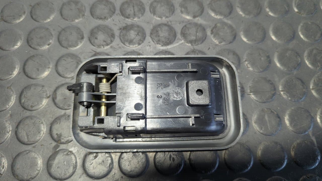 Recambio de MANETA INTERIOR DELANTERA DERECHA para FIAT DUCATO CAJA ABIERTA (DESDE 03.94) referencia OEM IAM A739 3
