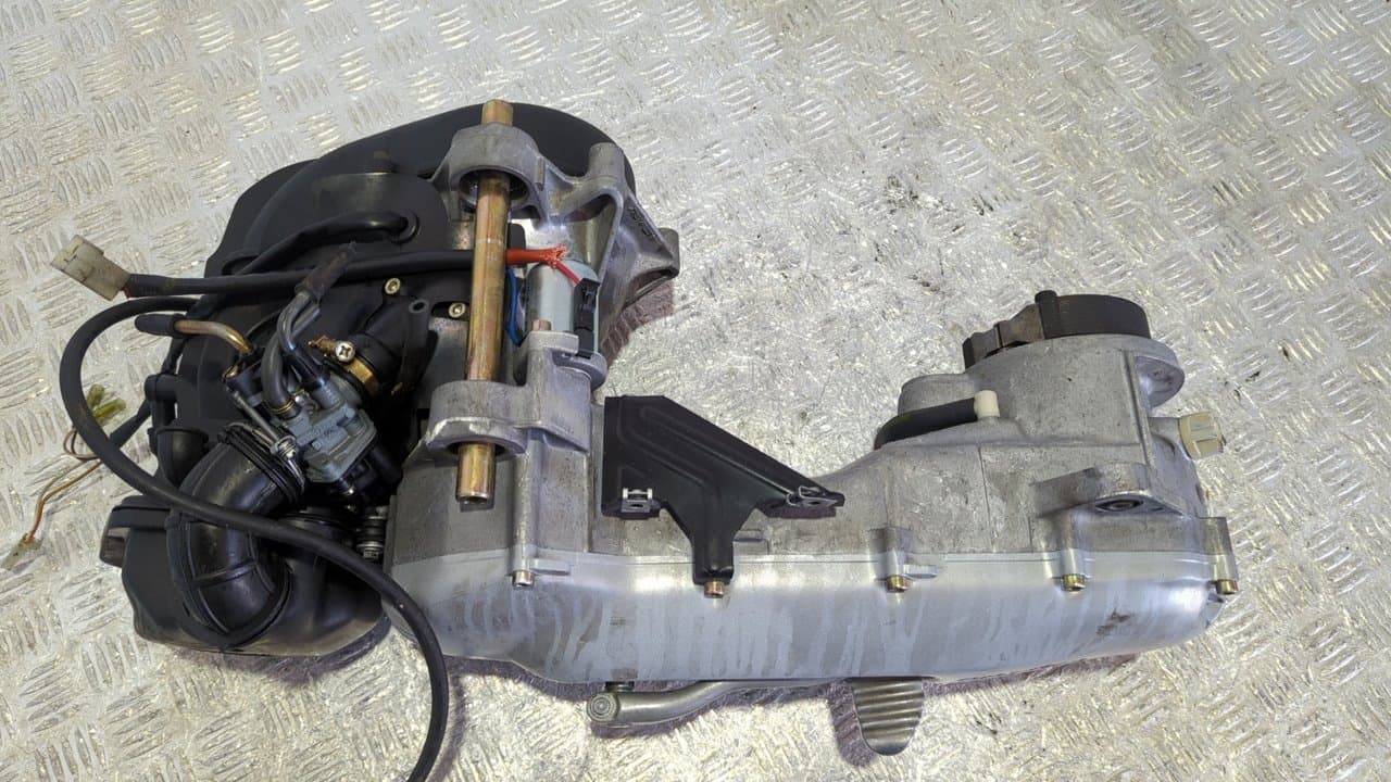 Recambio de MOTOR  para APRILIA RALLY 50 RALLY 50 LC CAT MD referencia OEM IAM 5MYAP - GRIS 3