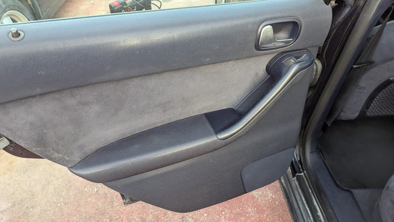 Recambio de CAPO para AUDI A3 (8L) 1.6 Ambiente AVU - AZUL 8