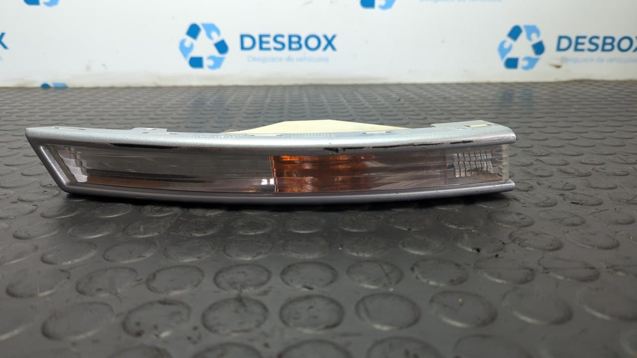 Recambio de PILOTO DELANTERO DERECHO para VOLKSWAGEN PASSAT BERLINA (3C2) Highline BKP - GRIS