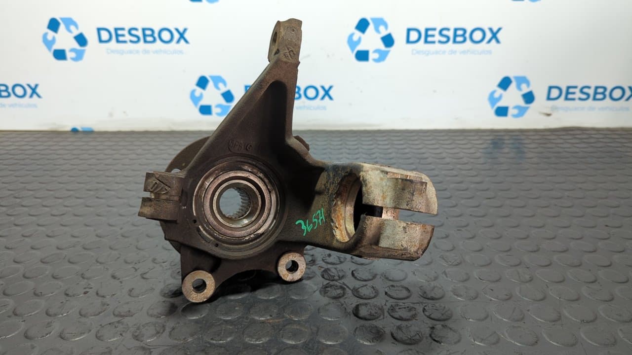 Recambio de MANGUETA DELANTERA IZQUIERDA para PEUGEOT PARTNER (S1) Break WJZ - GRIS