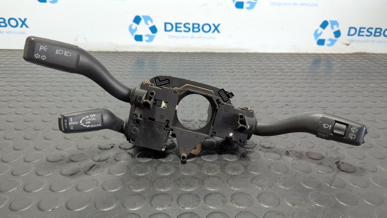 Recambio de MANDO MULTIFUNCION para AUDI A4 AVANT (8E) 2.0 TDI BLB referencia OEM IAM 8E0953549Q - GRIS OSCURO