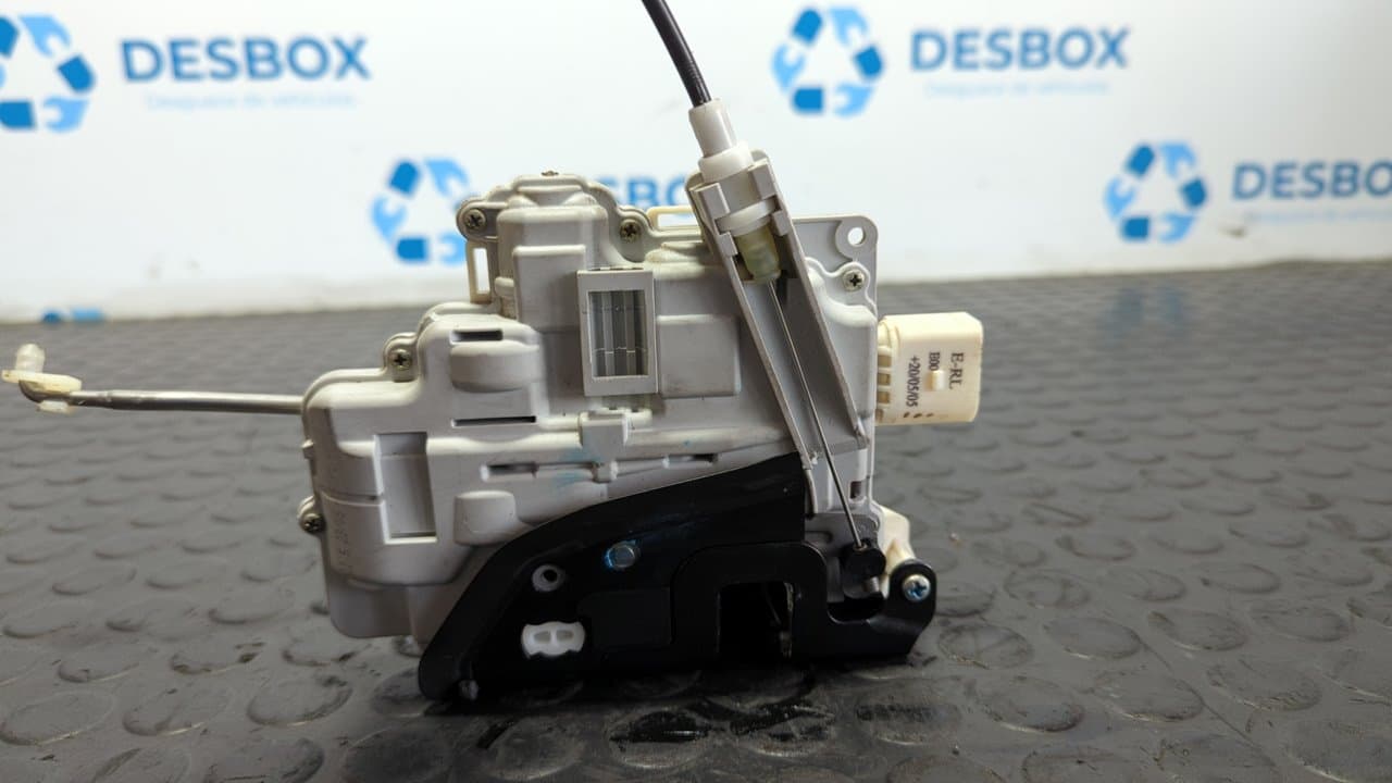 Recambio de CERRADURA PUERTA DELANTERA DERECHA para AUDI A4 AVANT (8E) 2.0 TDI BLB referencia OEM IAM 8E0837015AA - GRIS OSCURO 4