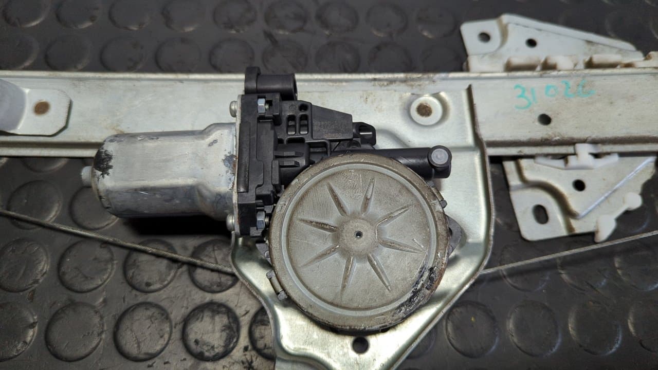 Recambio de ELEVALUNAS TRASERO DERECHO para SUZUKI GRAND VITARA JB (JT) 1.9 DDiS Turbodiesel F9QB referencia OEM IAM 8343065J00 - BLANCO 4