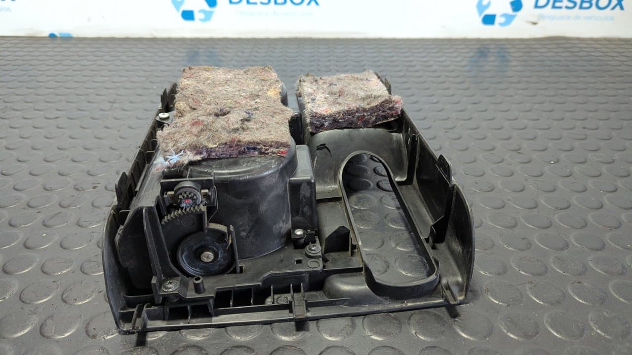 Recambio de MOLDURA para SUZUKI GRAND VITARA JB (JT) 1.9 DDiS Turbodiesel F9QB - BLANCO 2