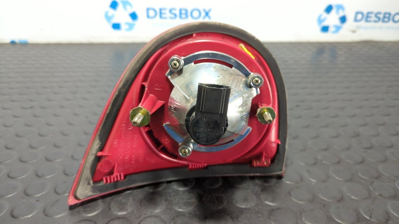Recambio de PILOTO PORTON DERECHO para VOLKSWAGEN GOLF V BERLINA (1K1) Sportline BKD referencia OEM IAM 1K6945094E - NEGRO 2