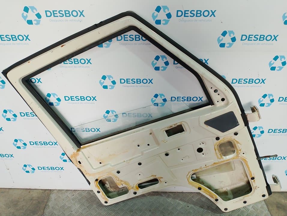 Recambio de PUERTA DELANTERA IZQUIERDA para MERCEDES-BENZ MB 120 2