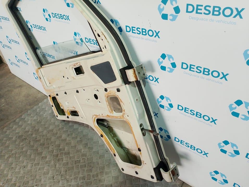 Recambio de PUERTA DELANTERA IZQUIERDA para MERCEDES-BENZ MB 120 3