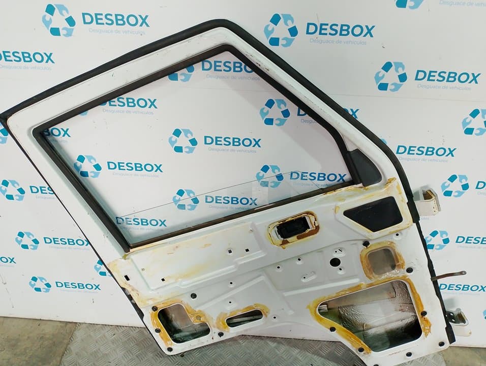 Recambio de PUERTA DELANTERA IZQUIERDA para MERCEDES-BENZ MB 100 2
