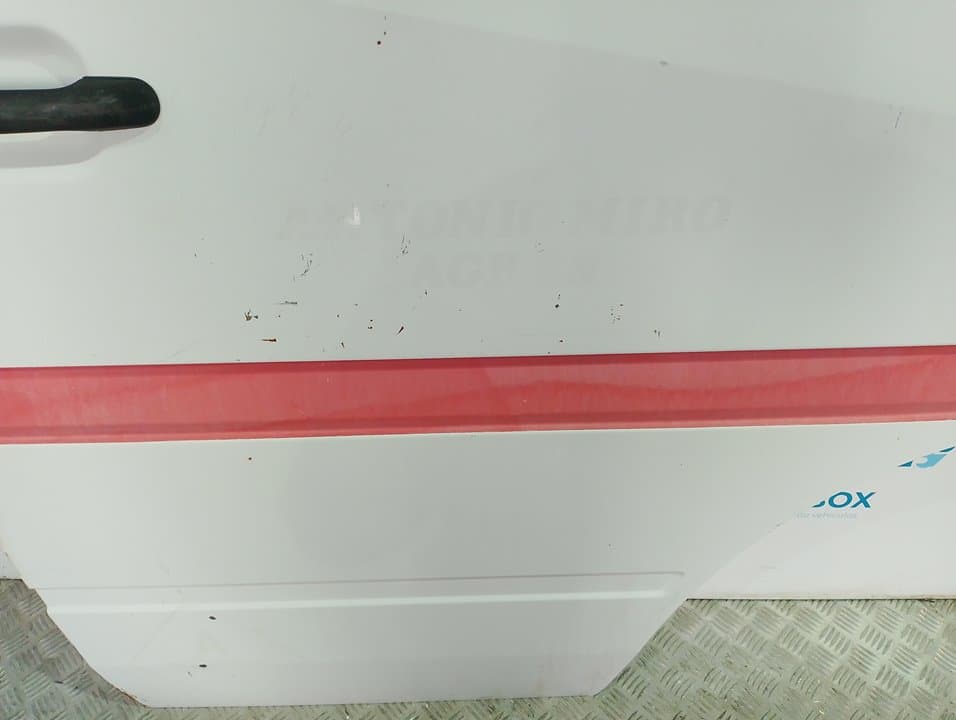 Recambio de PUERTA DELANTERA DERECHA para MERCEDES-BENZ SPRINTER (W901,W904) 2