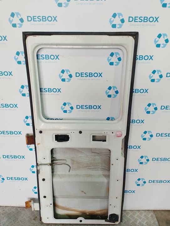 Recambio de PORTON TRASERO DERECHO para MERCEDES-BENZ MB 100 3