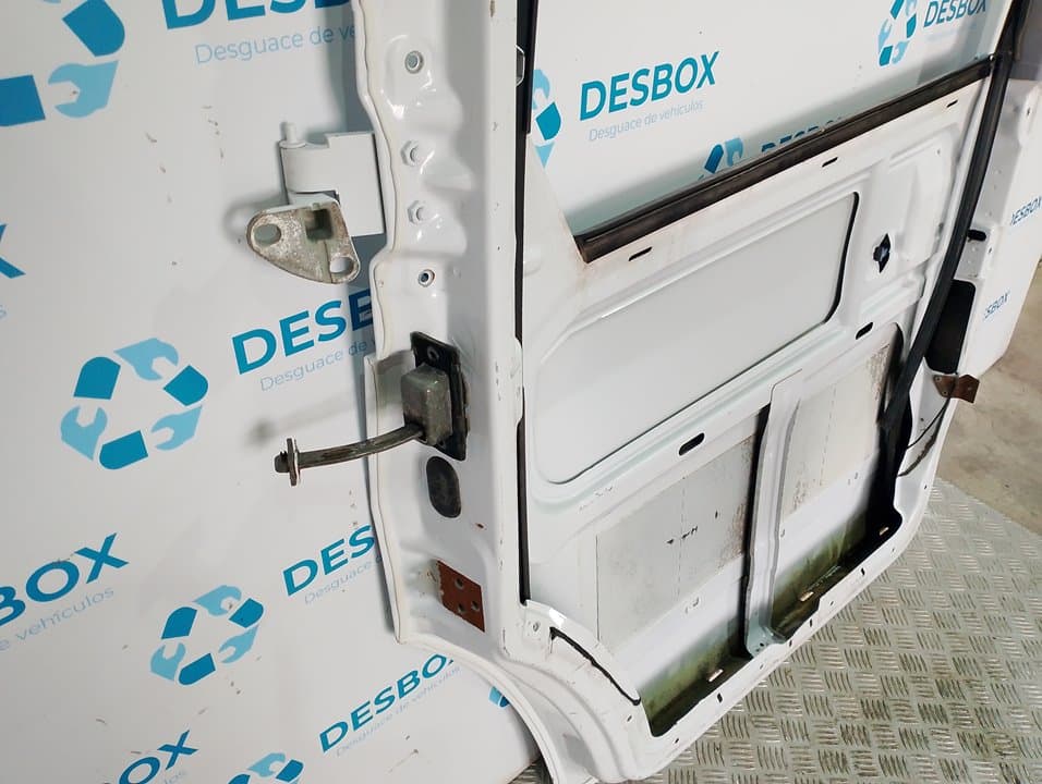 Recambio de PUERTA DELANTERA DERECHA para MERCEDES-BENZ VITO (W638) 2